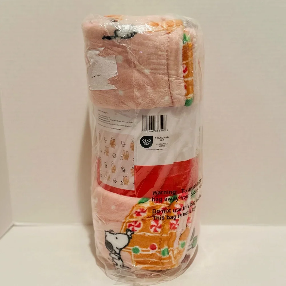 Peanuts NWT Snoopy Gingerbread Dreams 50 X 70 Velvetloft Plush Throw